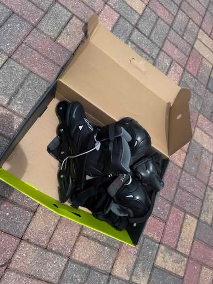 Photo of free Barely Used Skates (Gatlin & I-95) #3