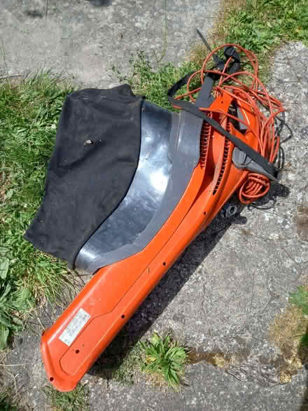 Photo of free Garden Leaf blower/vacuum (Harwell OX11) #1