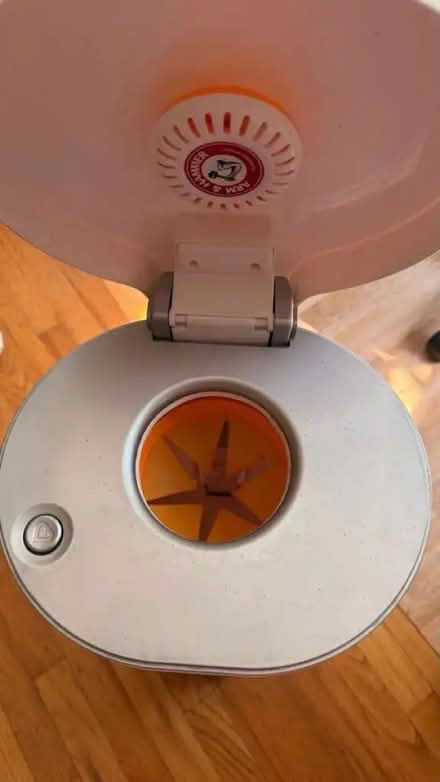 Photo of free Diaper Genie pail (Clarendon metro,Arlington, VA) #2