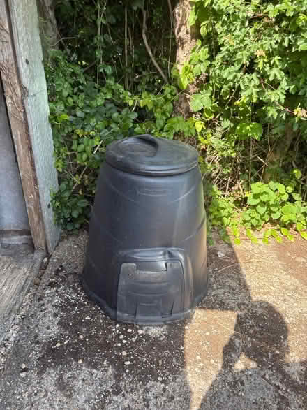 Photo of free Composter (Hp6 6bt) #1