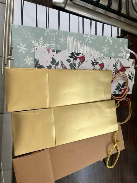 Photo of free Various wine bottle gift bags (SW17) #1