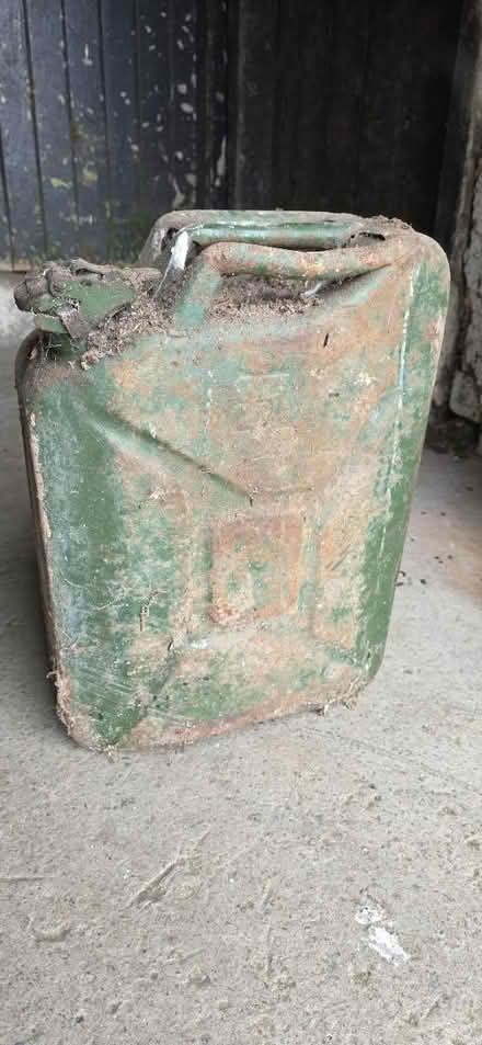 Photo of free 20L Metal Jerry Can (Neilston G78 3DN) #2
