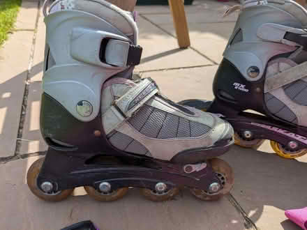 Photo of free Girls' in-line skates (Longton PR4) #2