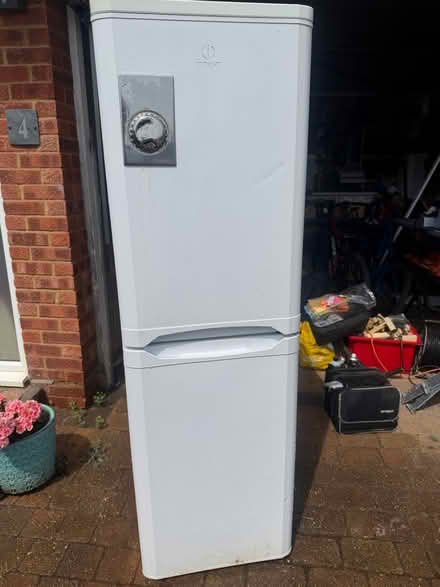Photo of free Fridge Freezer (SG5 Ickleford) #1