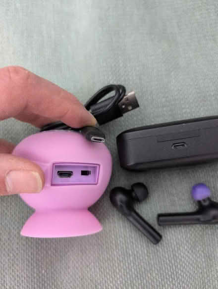 Photo of free Mini Bluetooth speaker and ear buds (Headington OX3) #3