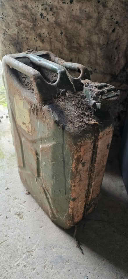 Photo of free 20L Metal Jerry Can (Neilston G78 3DN) #1