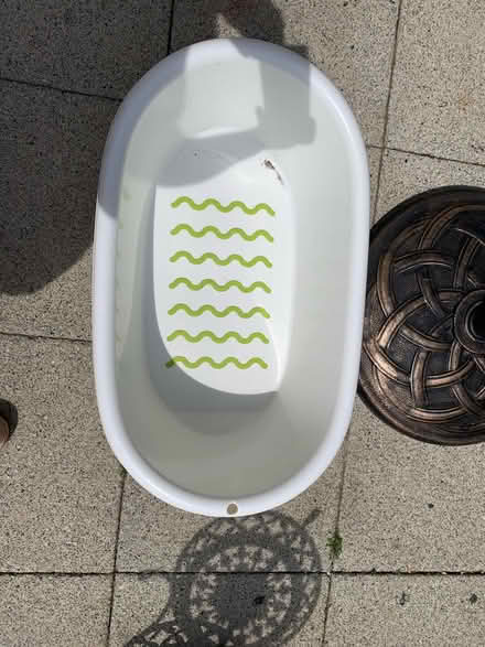 Photo of free Baby bath (Worcester Park KT4) #1