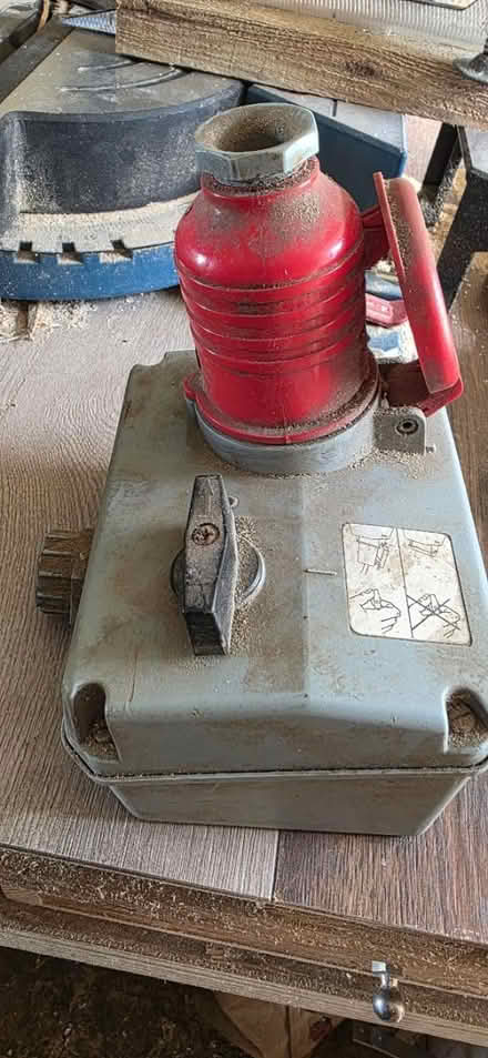 Photo of free Some unused Electric stuff (Neilston G78 3DN) #1