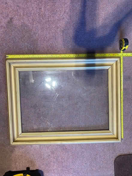 Photo of free Old picture frame with glass (Biggleswade SG18) #1