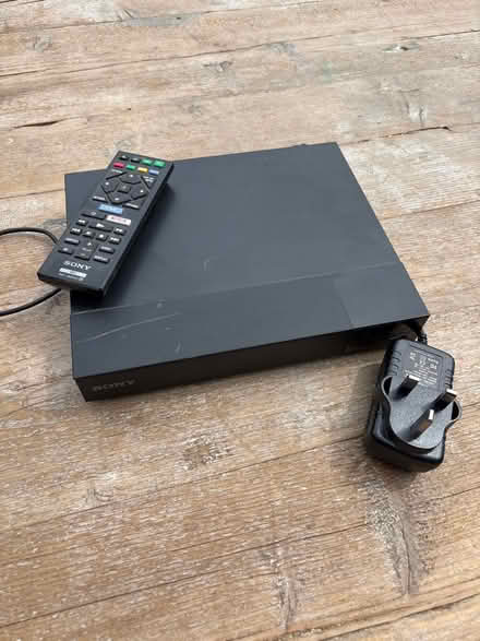 Photo of free Sony dvd player (Putney SW15) #1