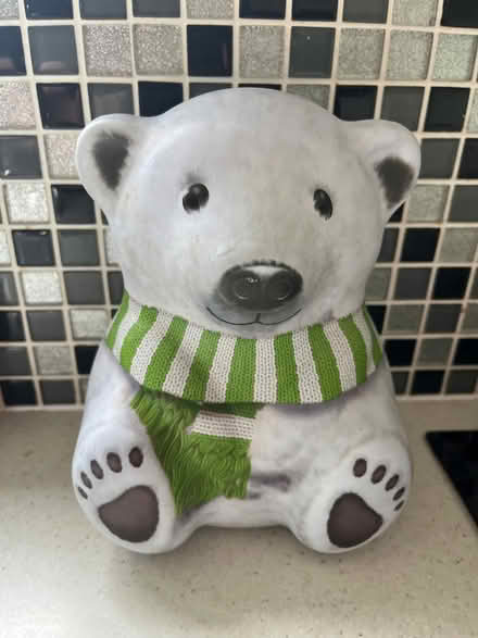 Photo of free Biscuit tin (St Julians AL1) #1
