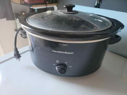 Photo of free Hamilton Crock pot (north philadelphia) #1