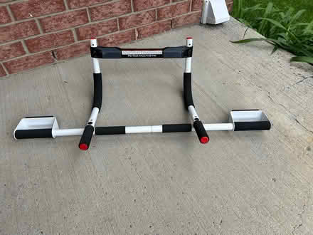 Photo of free Pull-up Bar (Hunt Club/Conroy area) #1