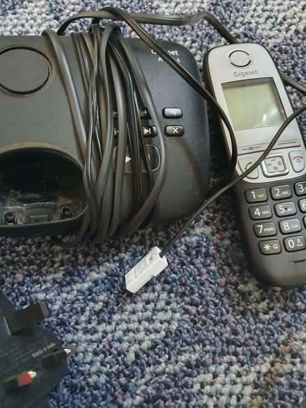 Photo of free Gigaset Single handset with holder (Westhill AB32) #2