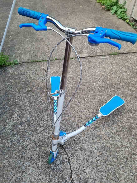 Photo of free Kids wiggle scooter (NG15) #1