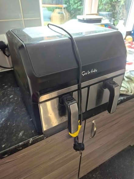 Photo of free Air fryer (Harlow cm20) #1