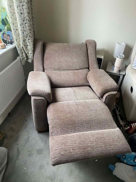 Photo of free Recliner chair (Harpur Hill SK17) #4