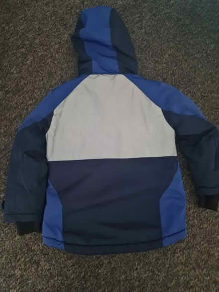Photo of free Boys coat 5-6 years (NG15) #3