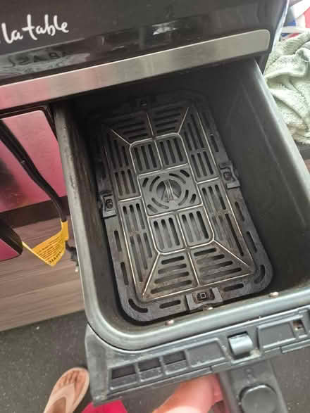 Photo of free Air fryer (Harlow cm20) #3