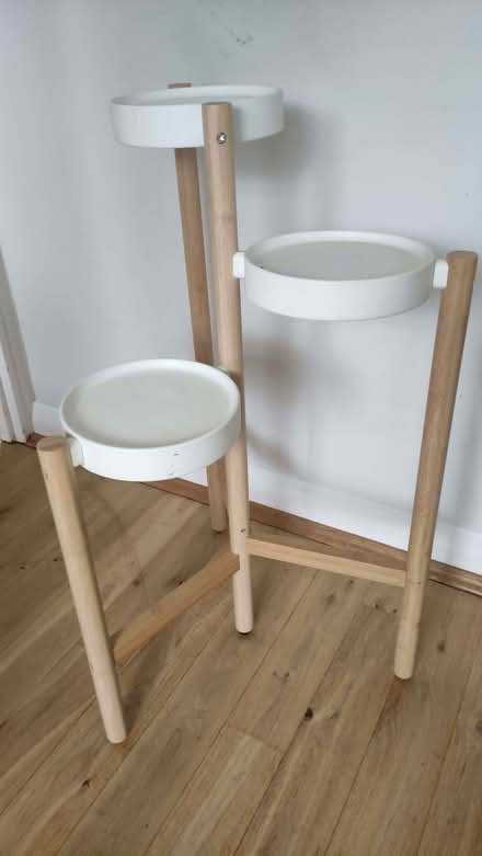 Photo of free Plant pot stand (Chislehurst BR7) #1