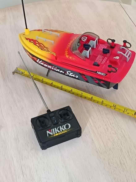 Photo of free Radio controlled speed boat (High Wycombe HP11) #1