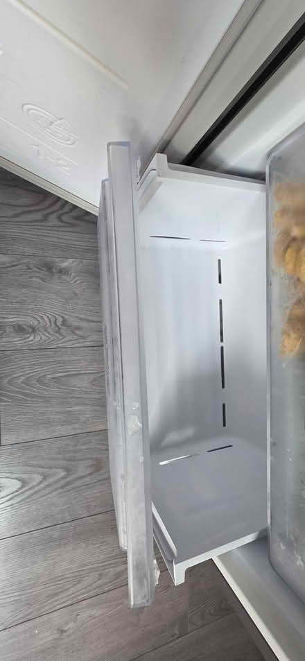 Photo of free Samsung fridge freezer (Shirley B90) #3