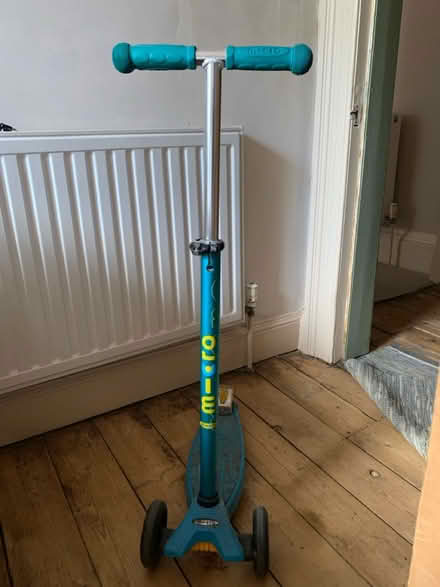 Photo of free Micro scooter (full size) (Morningside/Comiston EH10) #1
