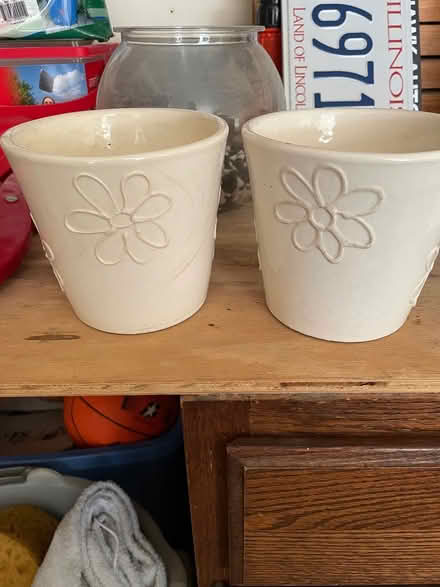 Photo of free Ceramic pots cream (Roselle) #1