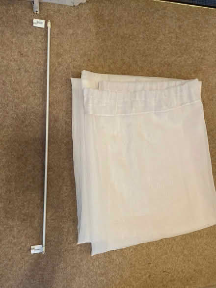Photo of free Net curtain and adjustable rail (Abingdon OX14) #1