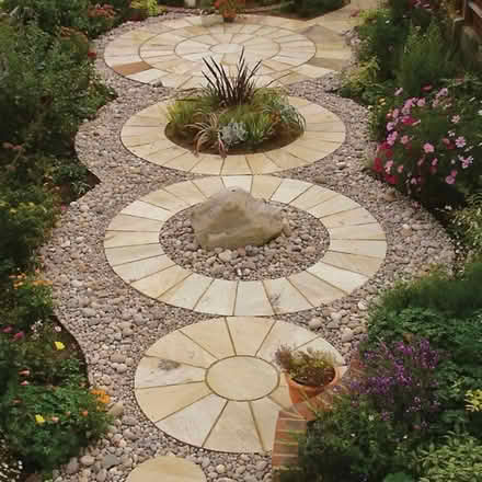 Photo of Circular garden slabs (OX44 nuneham) #1
