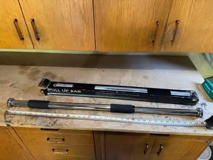 Photo of free Pull-up (“chin-up”) Bar (Alta Vista) #2