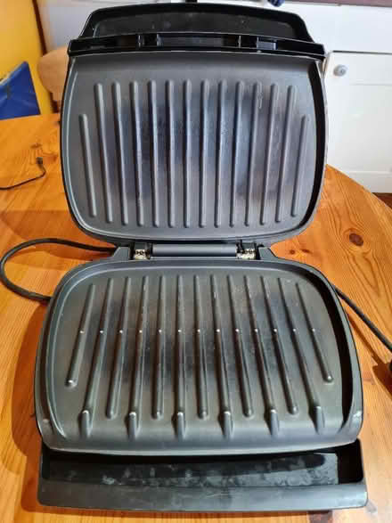 Photo of free Grill (Ashurst Wood RH19) #1