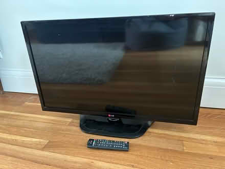 Photo of free LG TV, with remote control (Brighton BN1) #1