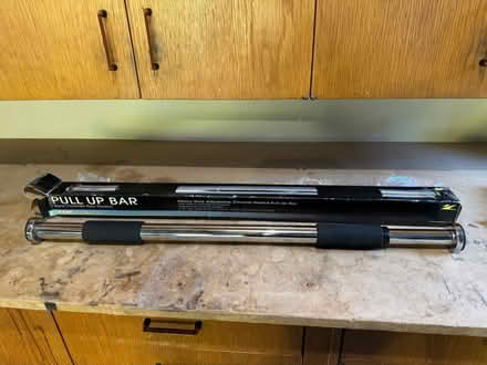 Photo of free Pull-up (“chin-up”) Bar (Alta Vista) #1