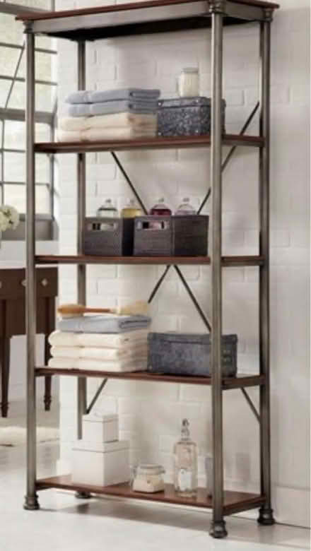 Photo of Shelves (Upton CH2) #1
