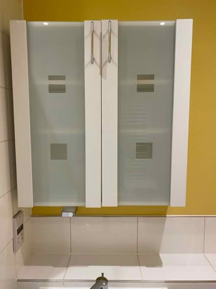 Photo of free White hanging bathroom cabinet (SE10) #1