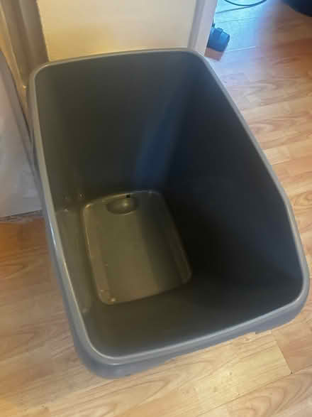 Photo of free 50l storage tub (Arborfield RG2) #3