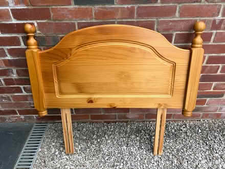 Photo of free Single (3ft) bed headboard (Cutteslowe OX2) #1