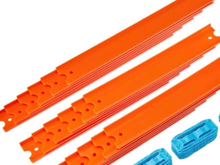 Photo of Hot-Wheels / Matchbox 1/64th Tracks (Wateridge Village) #4