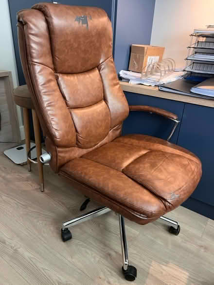Photo of free Office chair (Sw20 8np) #1