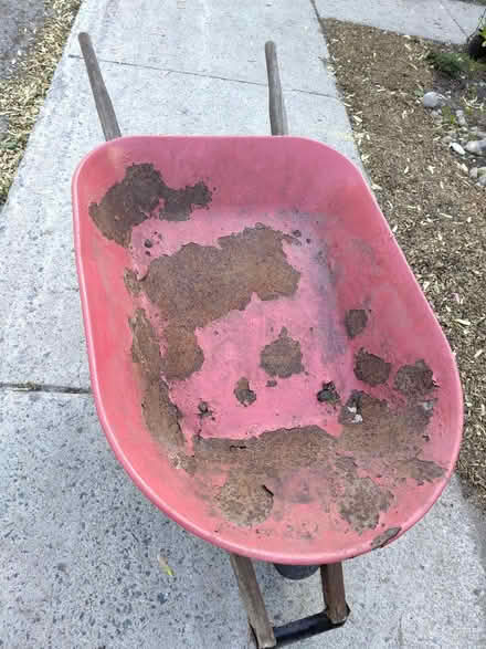 Photo of free Wheelbarrow (Old Ottawa south) #1