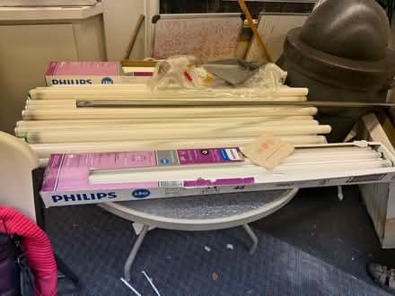 Photo of free Fluorescent bulbs (Cupertino) #3