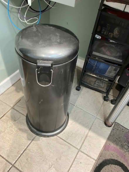 Photo of free Large kitchen bin (Arley CV7) #3