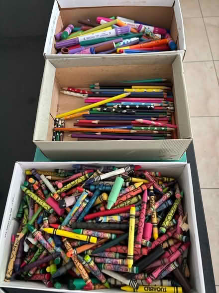 Photo of free Crayons, Pens and Wax Crayons (RG8 (Whitchurch Hill)) #1