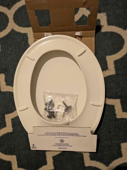 Photo of free 16.5 in width toilet seat (Takoma DC) #1