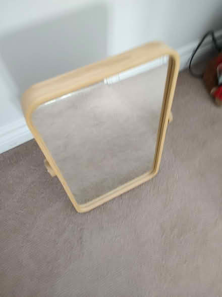 Photo of free mirror (Leighton Buzzard LU7) #1