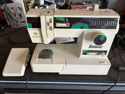 Photo of free Singer sewing machine (Kingsclere RG20) #1