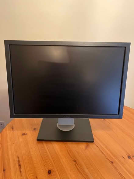 Photo of free Dell Computer Screen (Chiswick) #1