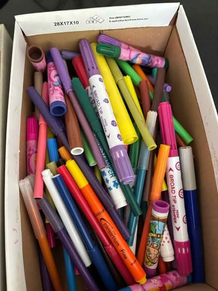 Photo of free Crayons, Pens and Wax Crayons (RG8 (Whitchurch Hill)) #2
