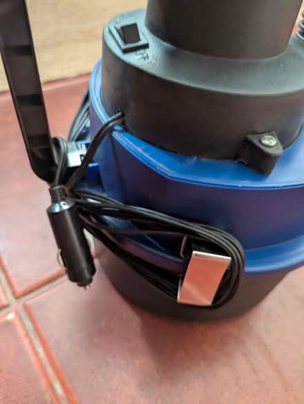 Photo of free Mini portable car vacuum cleaner (Irlams o' th' Height M6 7RR) #4